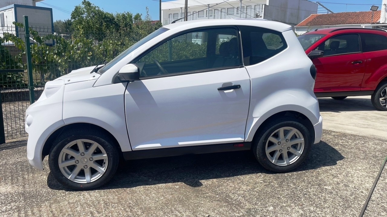 e-MINAUTO 100% eléctrico.                ****  VENDIDO  ****