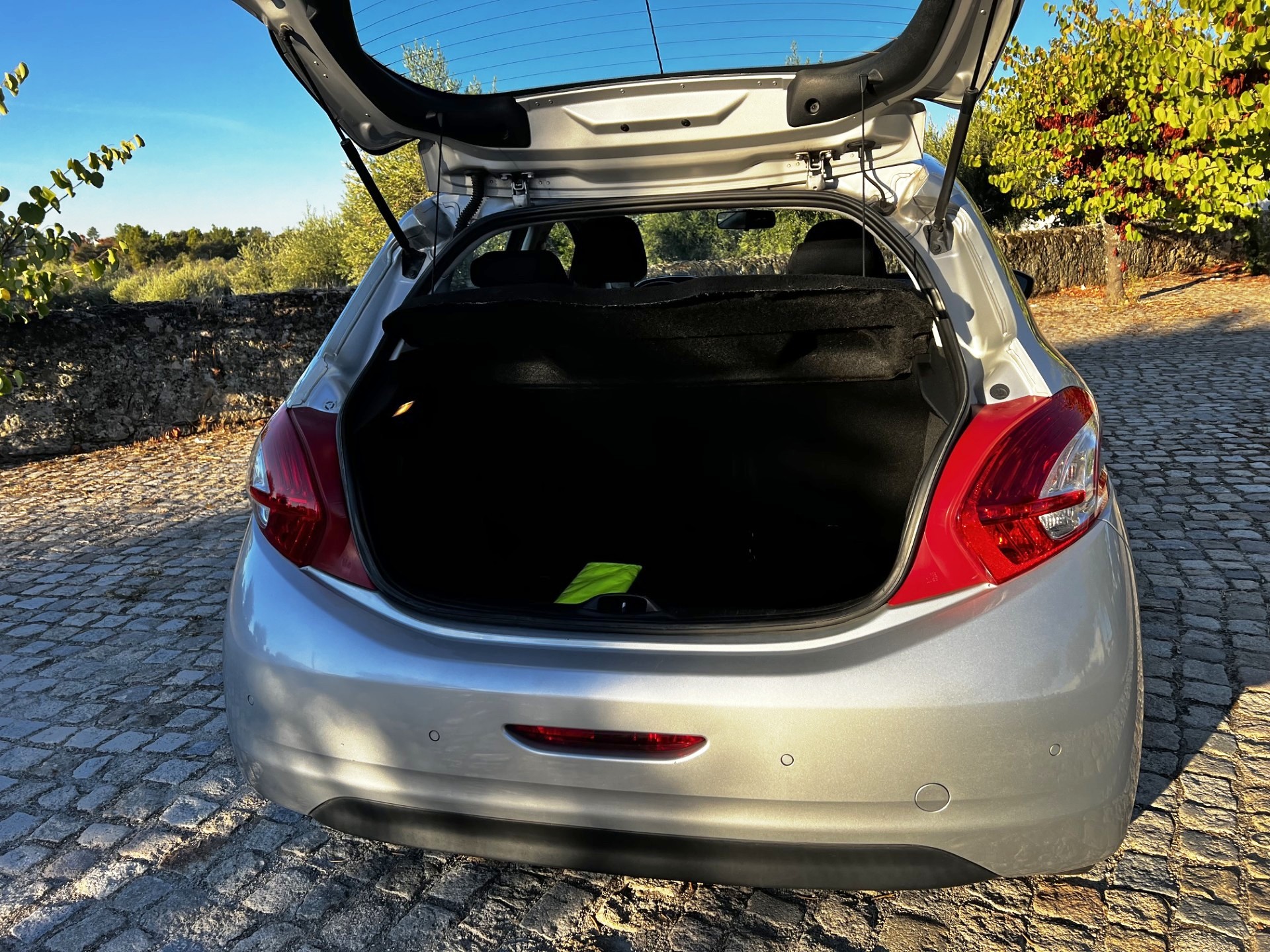 PEUGEOT 208   1.4 HDI